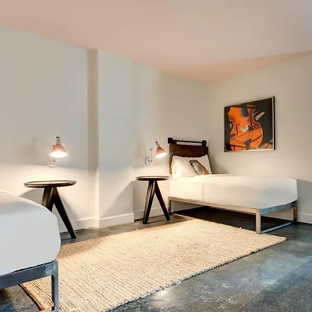 Elwood Hotel & Suites-3
